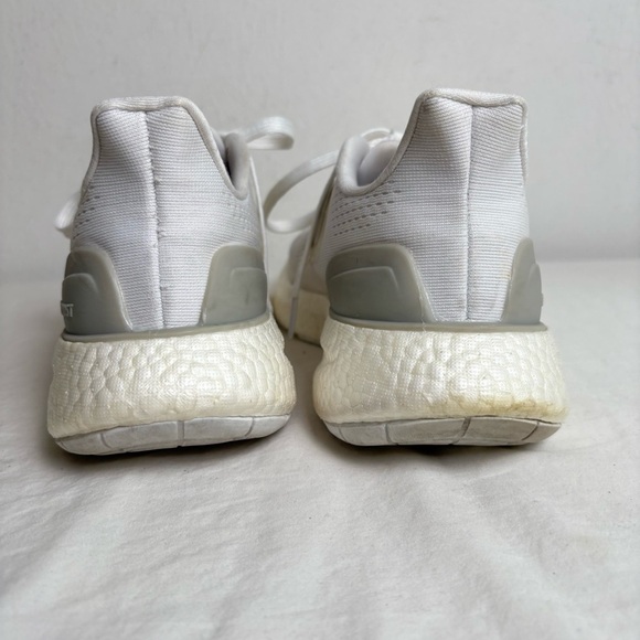 ADIDAS Powerboost White Grey Women Size 7.5 Sporty Athleisure Minimalist Neutral - Picture 3 of 13